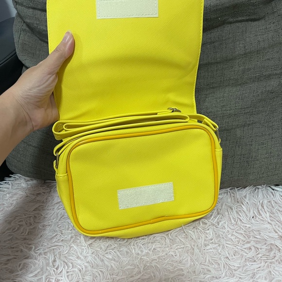 Pom Pom Purin crossbody/shoulder - Picture 3 of 4